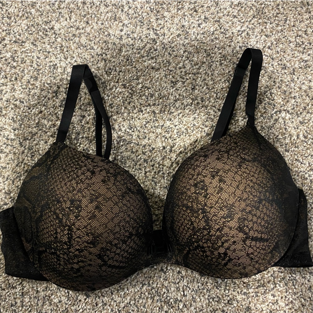 Victoria Secret Black Incredible Plunge Bra 38C EUC